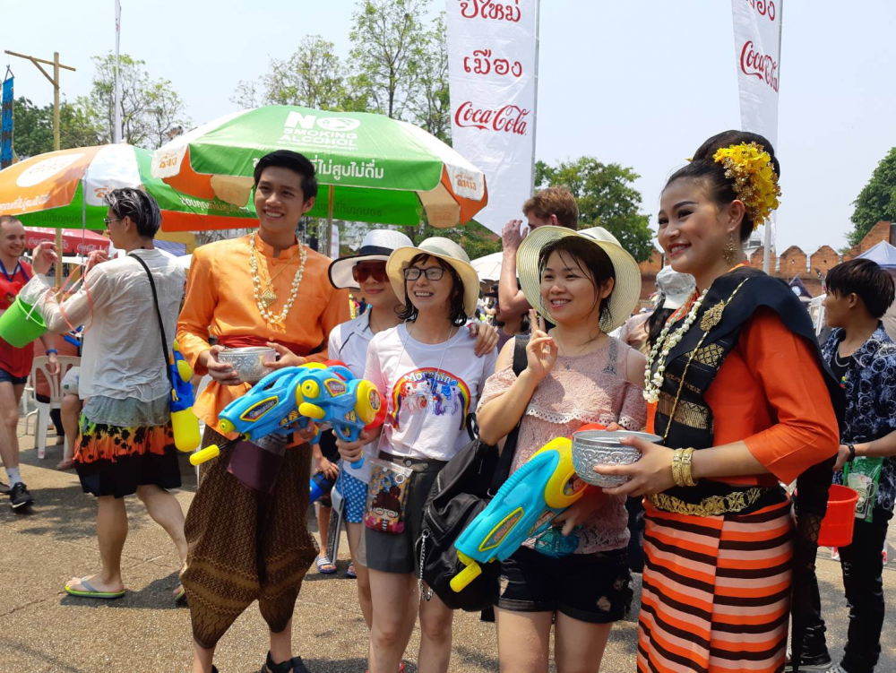 The Chiang Rai army is ready to welcome Songkran